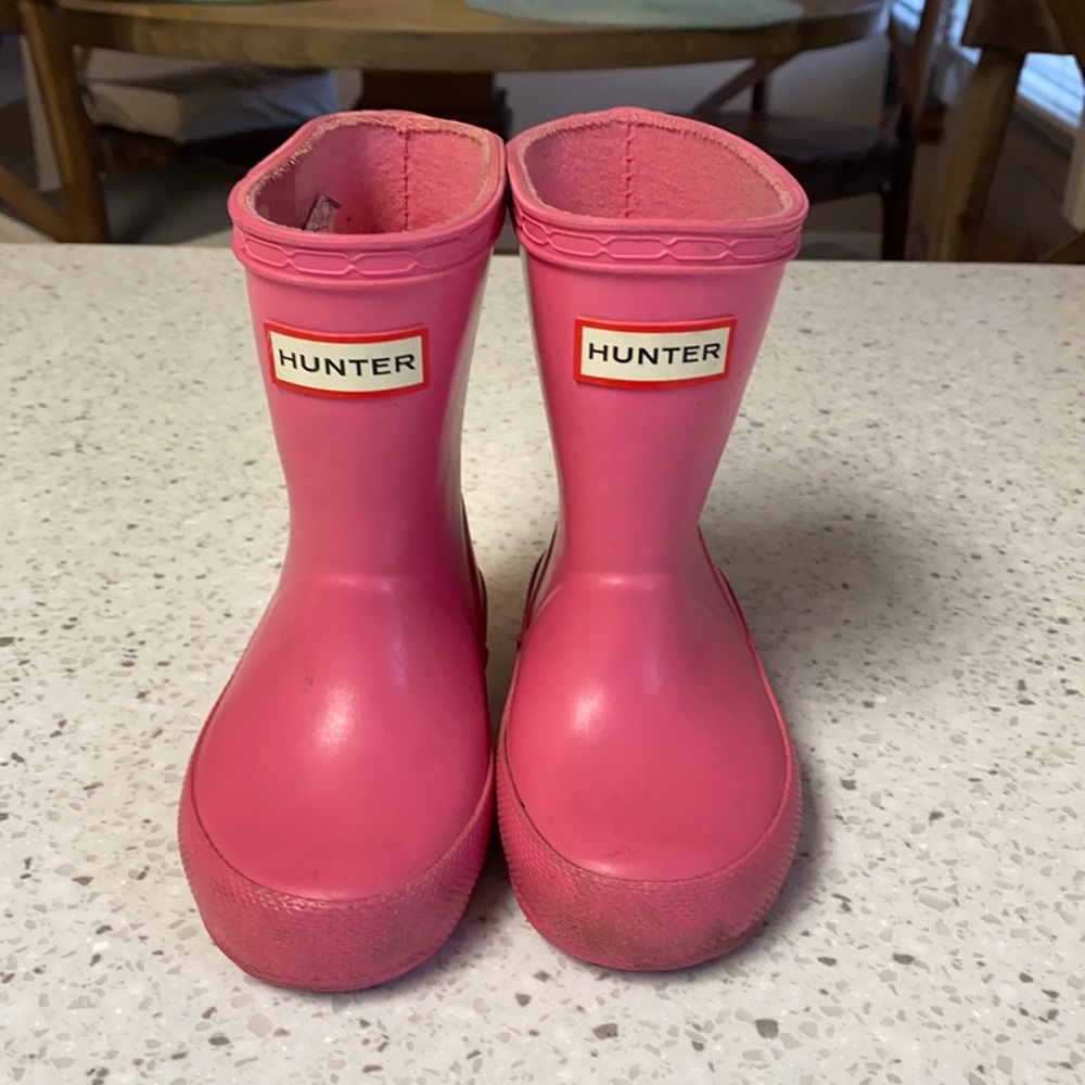 Pink toddler Hunter rain boots. Size 4